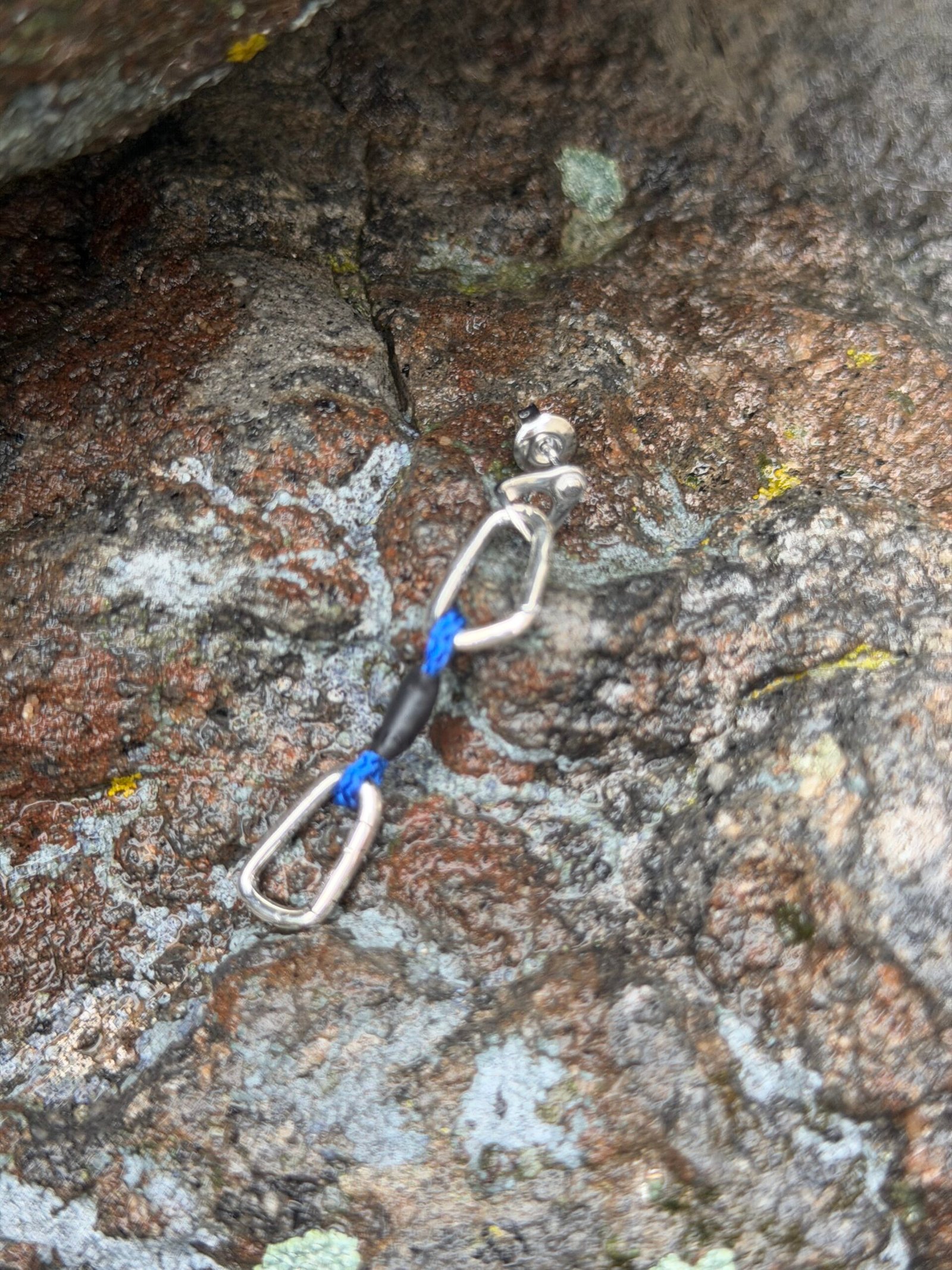 Hanger bolt earring with silver biner blue QuickDraw